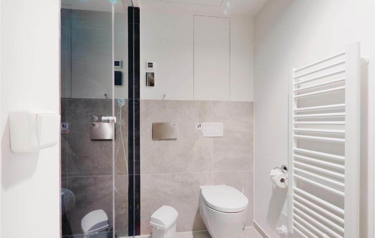 Stunning Apartment In Luebeck Travemuende With Wifi Ngoại thất bức ảnh